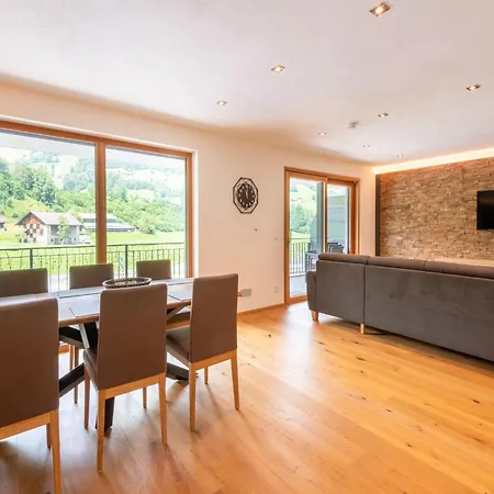 In Tyrol Near Kitzbuehel Semesterbostad